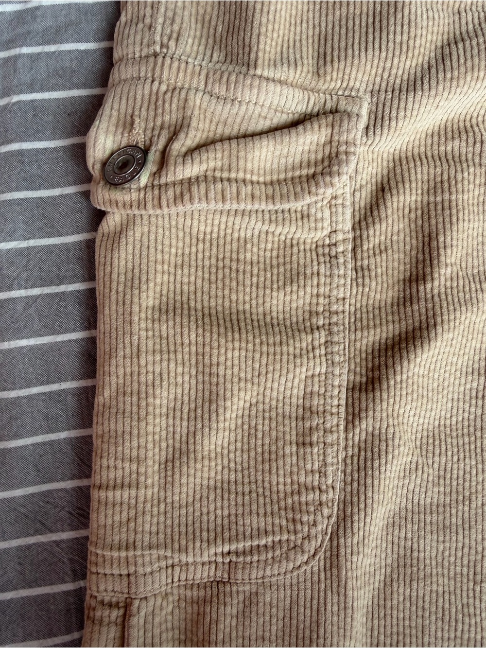 American Eagle high rise wide leg corduroy pants, size 10 - Picture 5 of 6